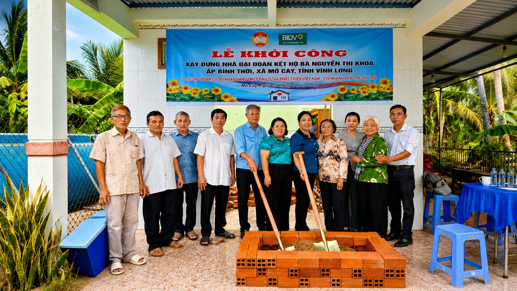 Khởi công xây dựng nhà tình nghĩa cho gia đình bà Nguyễn Thị Khoa, thương binh hạng 3/4