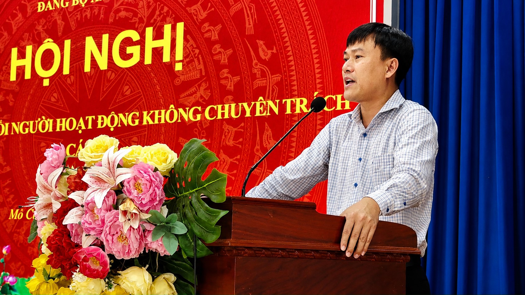 Xã Mỏ Cày tổ chức Hội nghị gặp gỡ, trao đổi với người hoạt động không chuyên trách các ấp