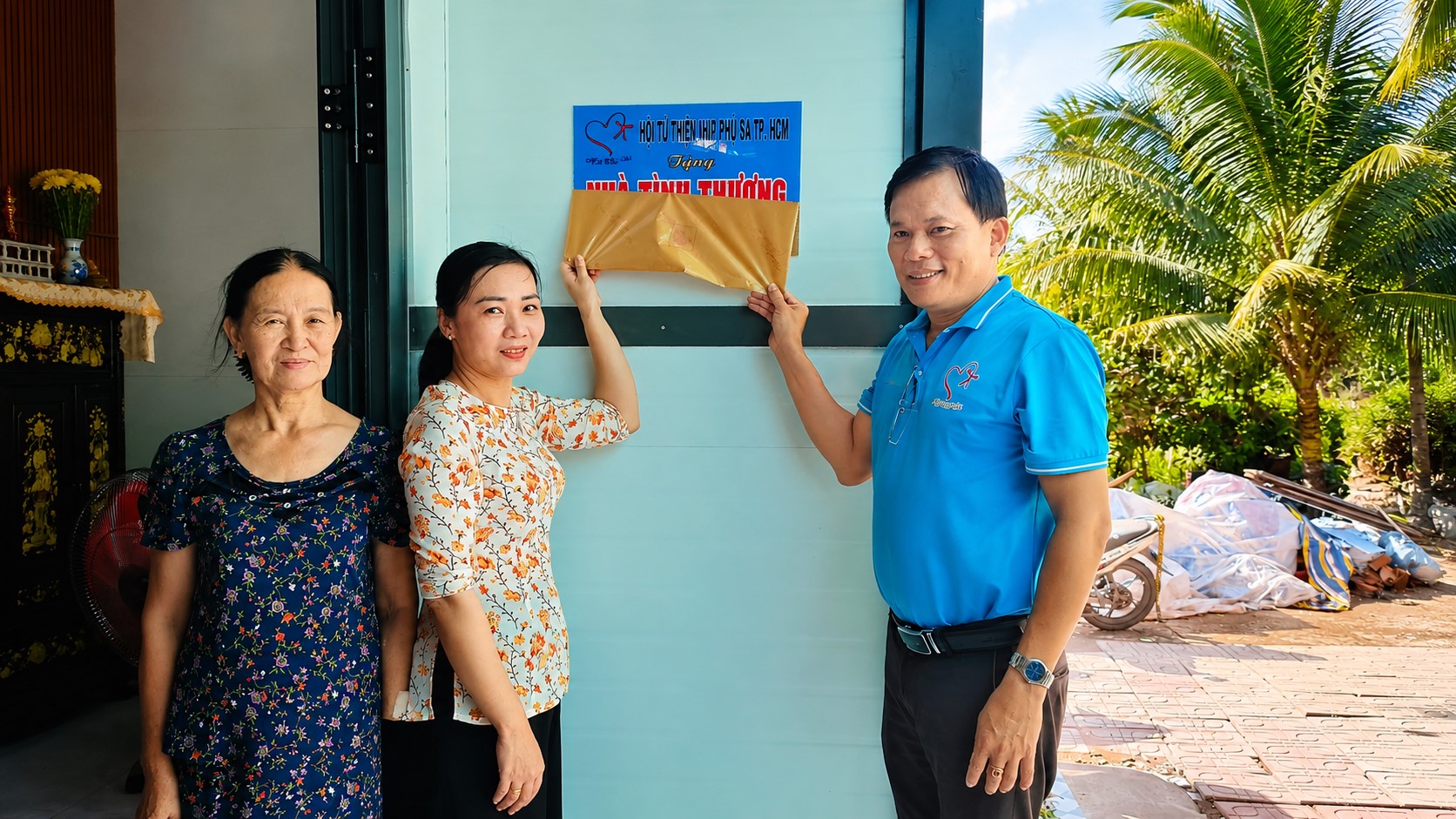 Bàn giao nhà tình thương cho bà Lê Thị Kịp, hội viên phụ nữ có hoàn cảnh khó khăn