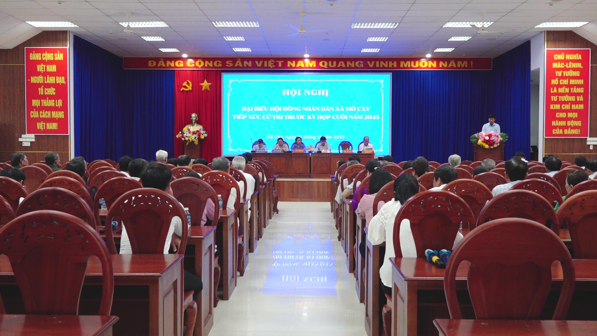 HĐND xã tiếp xúc cử tri các tổ trước kỳ họp cuối năm 2025